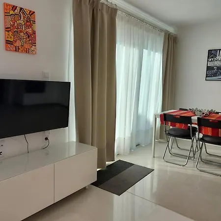 In A With Pool Prázdninový dům Caxias